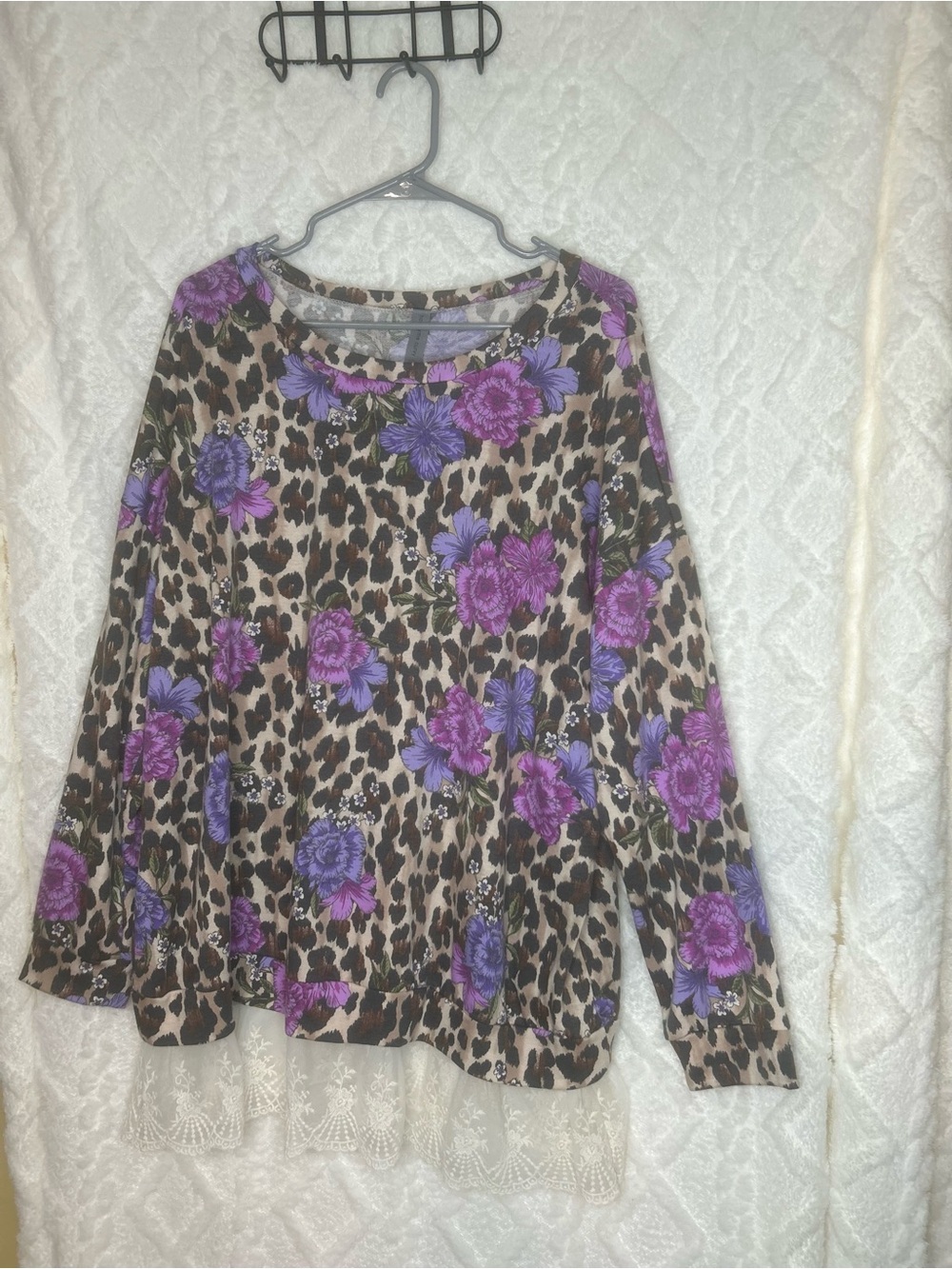 Honeyme Women’s Purple Floral Leopard Print w/ Lace Trim Long Sleeve Top